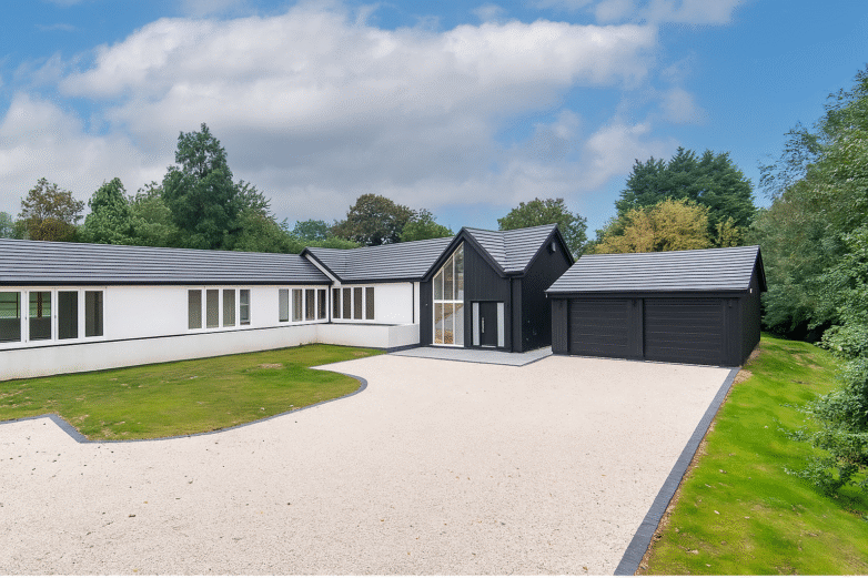 📍Luxury Development Home – Traditional  Meets Contemporary